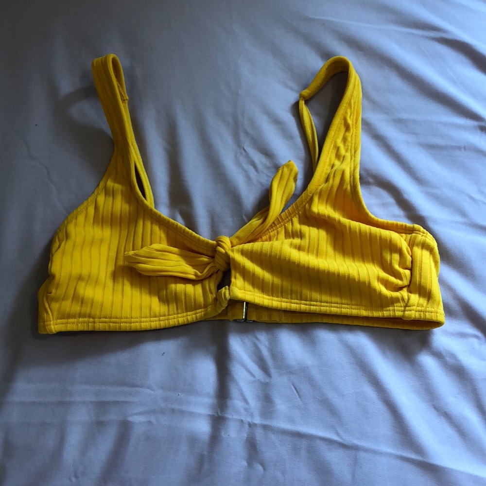 ⚡️ yellow bikini top